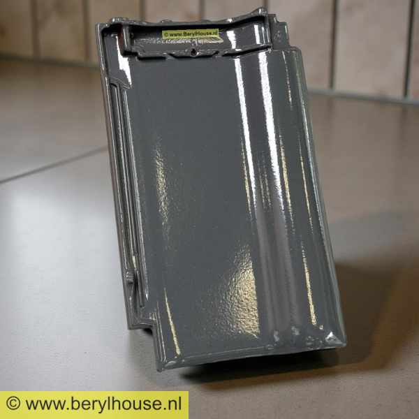 Dakpannen antraciet grijs mat verglaasd FD 10,5 (per m2) – Beryl House