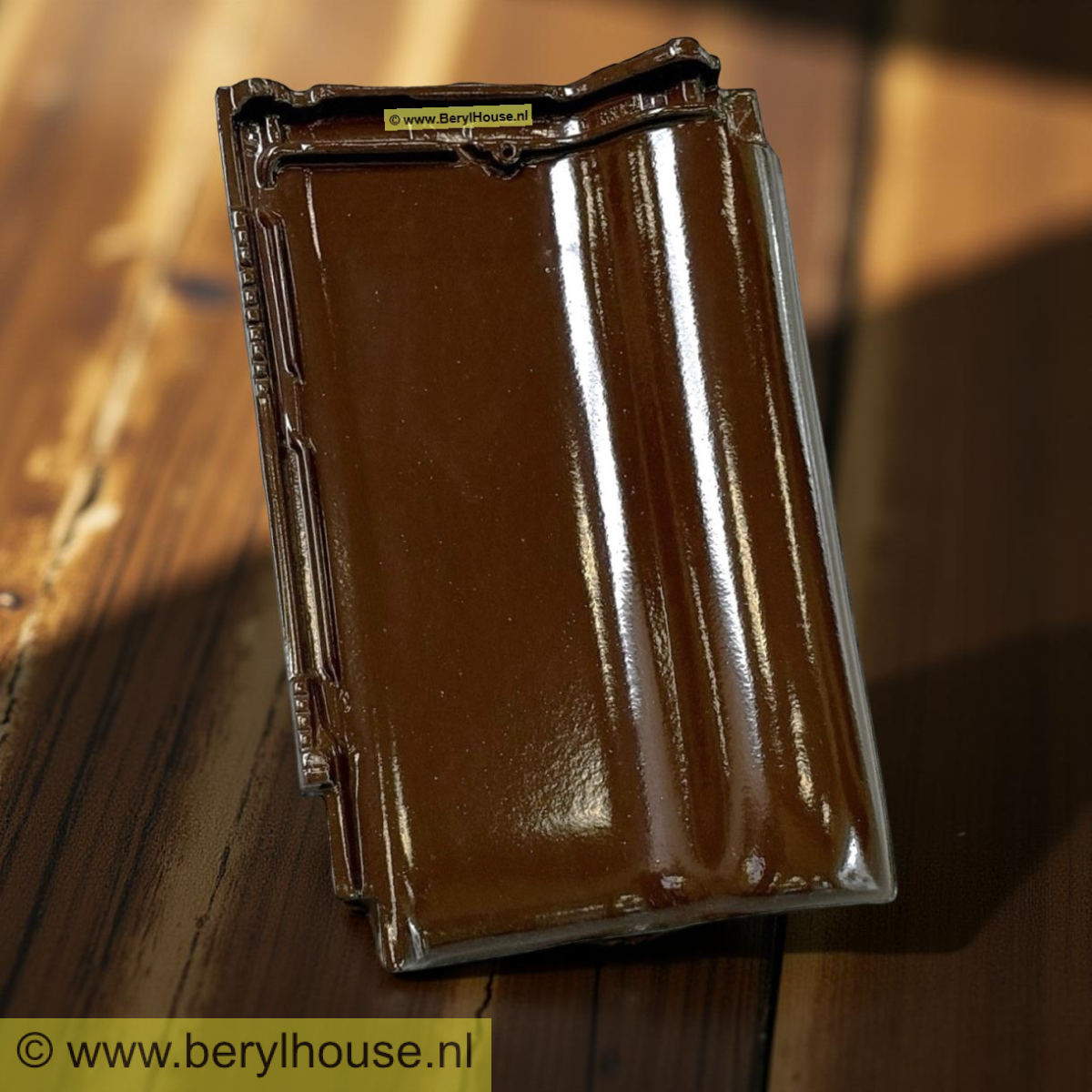 Dakpannen bruin hoogglans FD 9,5 (per m2)