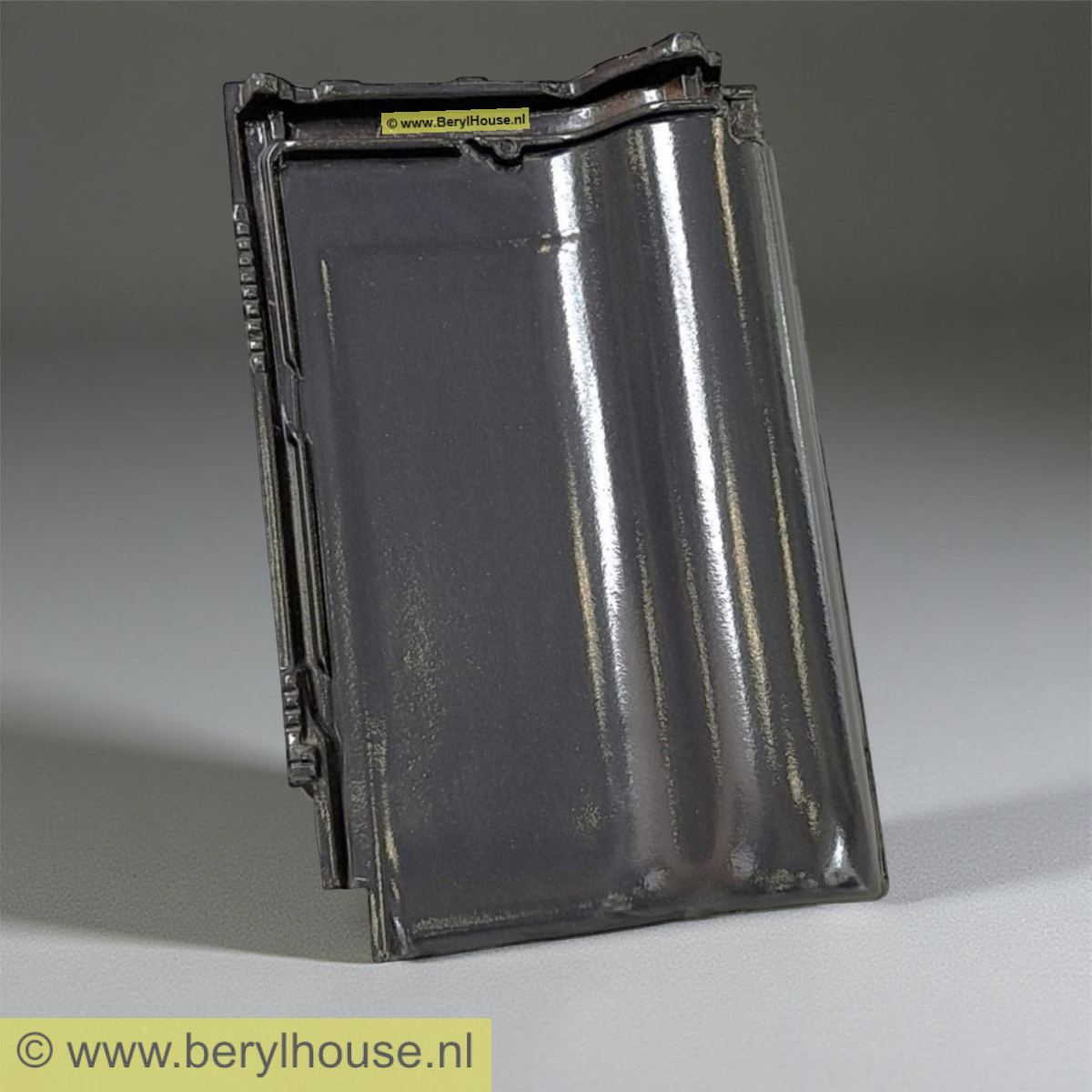 Dakpannen donker grijs mat verglaasd FD 9,5 (per m2)