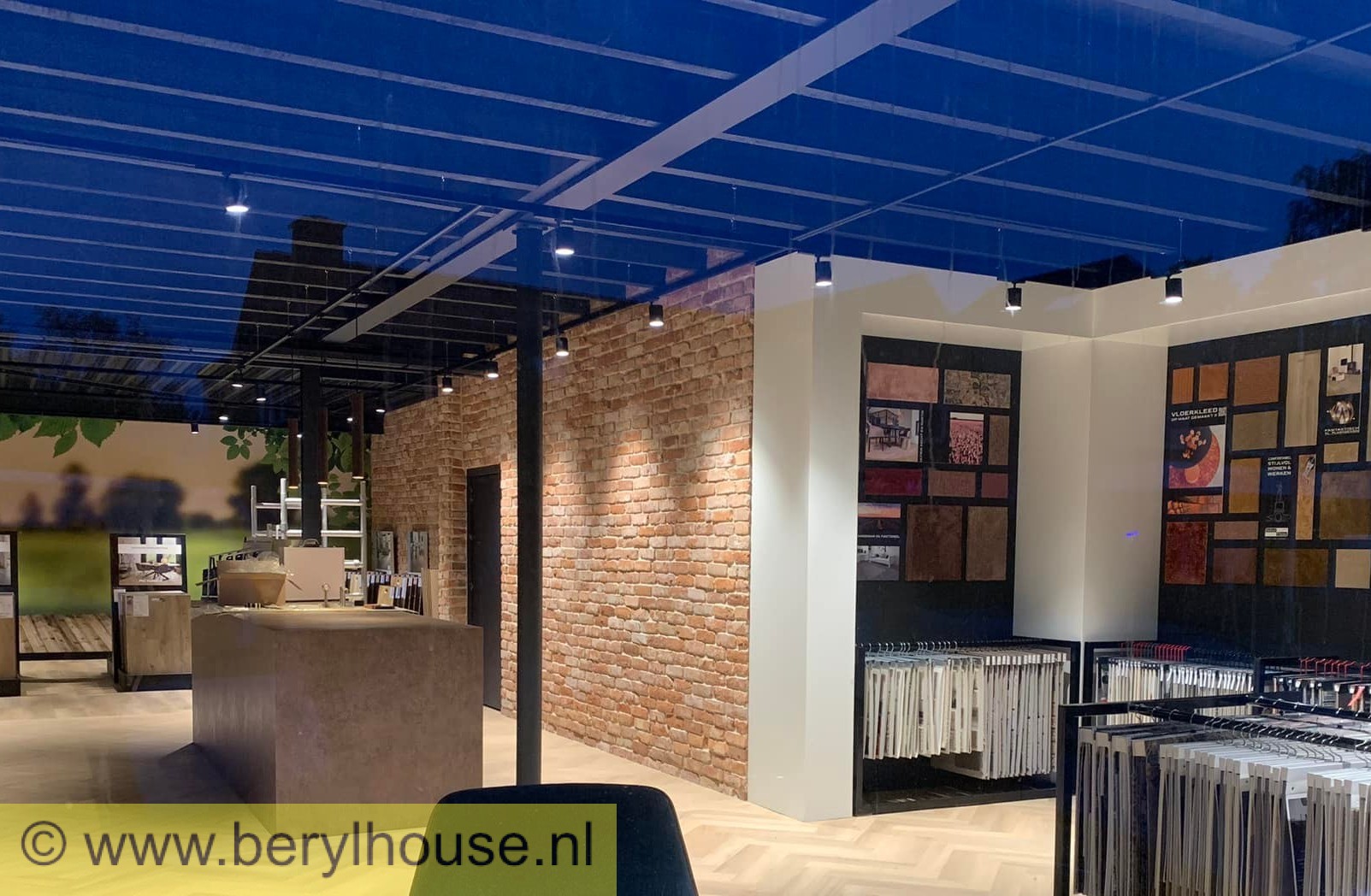 Baksteenstrippen kloostermoppen rood 250x22x68 mm (per m2)