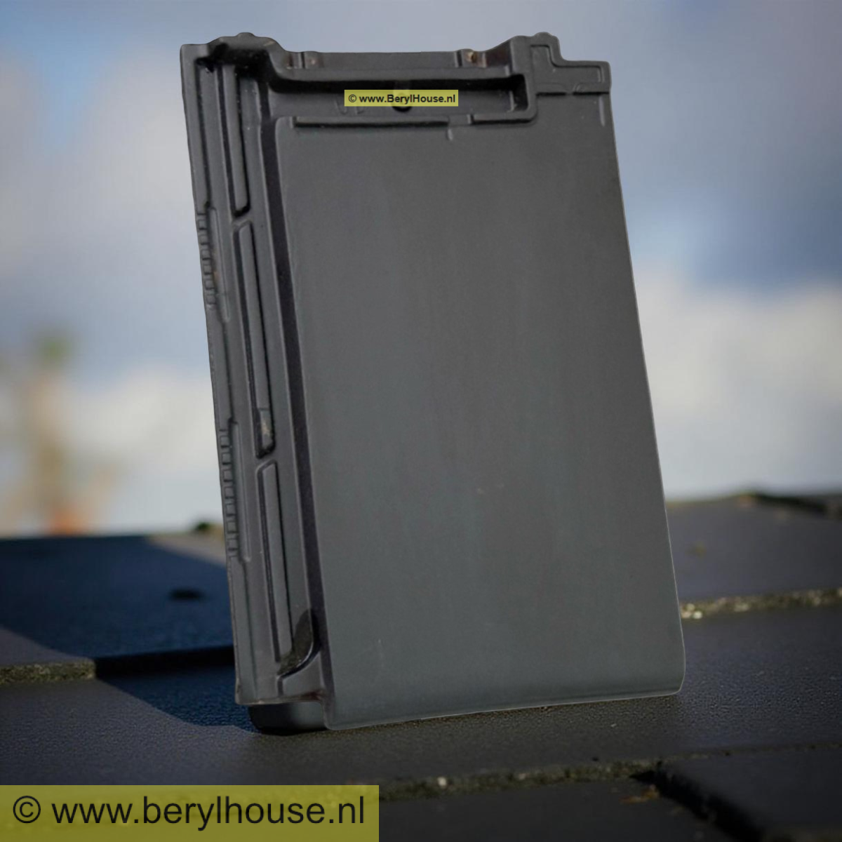 Dakpannen antraciet engobe VLAKKE DAKPAN 11,8 (per m2)