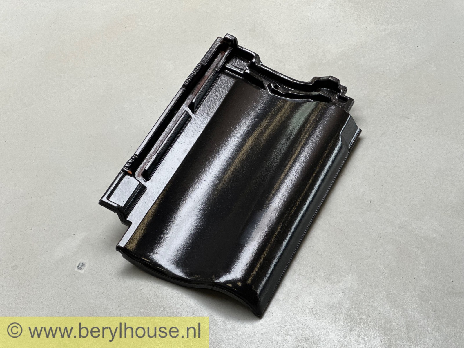 genezen waarschijnlijkheid uitbreiden Dakpannen zwart mat verglaasd OVH 11 (per m2) – Beryl House