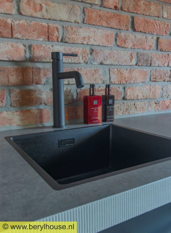 Baksteenstrippen kloostermoppen rood 250x18x68 mm (per m2)