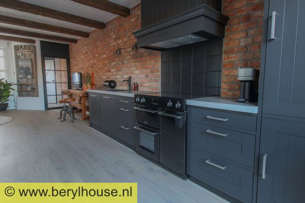 Baksteenstrippen kloostermoppen rood 250x18x68 mm (per m2)