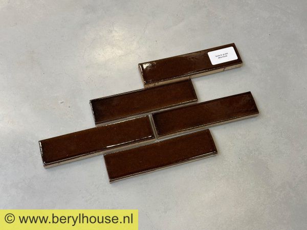 Baksteenstrippen St. Joris bruin strengpers geglazuurd 205x50x15mm (per m2)