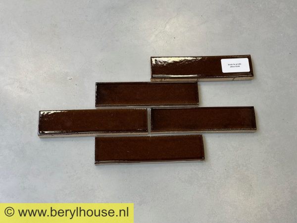 Baksteenstrippen St. Joris bruin strengpers geglazuurd 205x50x15mm (per m2)