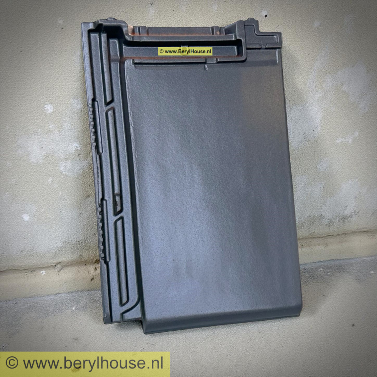 Dakpannen grijs mat glans engobe VLAKKE DAKPAN 11,8 (per m2)